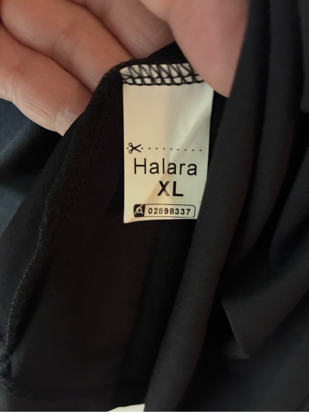 HALARA Black Twist Detail Short Sleeve Tee - Picture 4 of 4